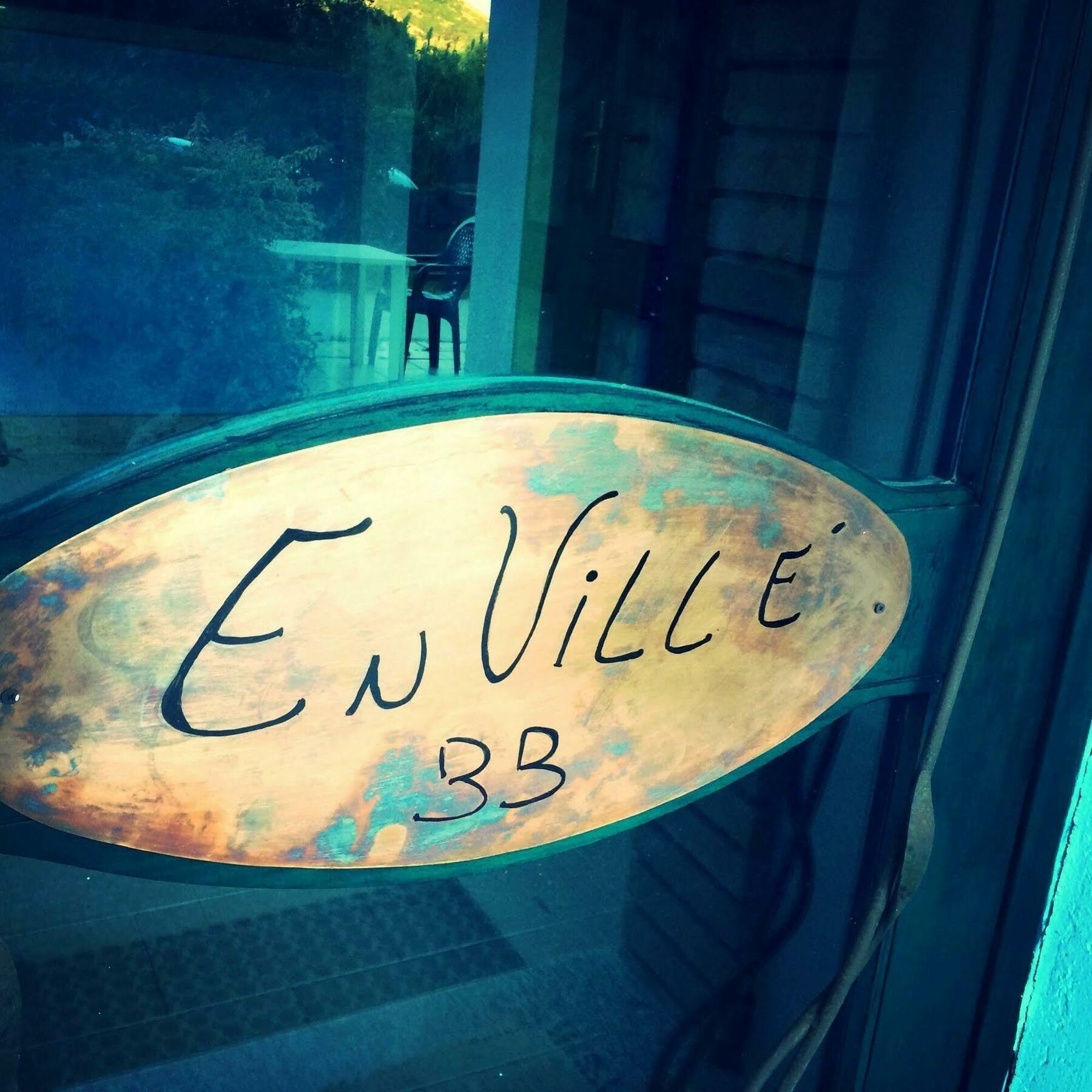 En Ville Bed And Breakfast Гонеса Екстериор снимка