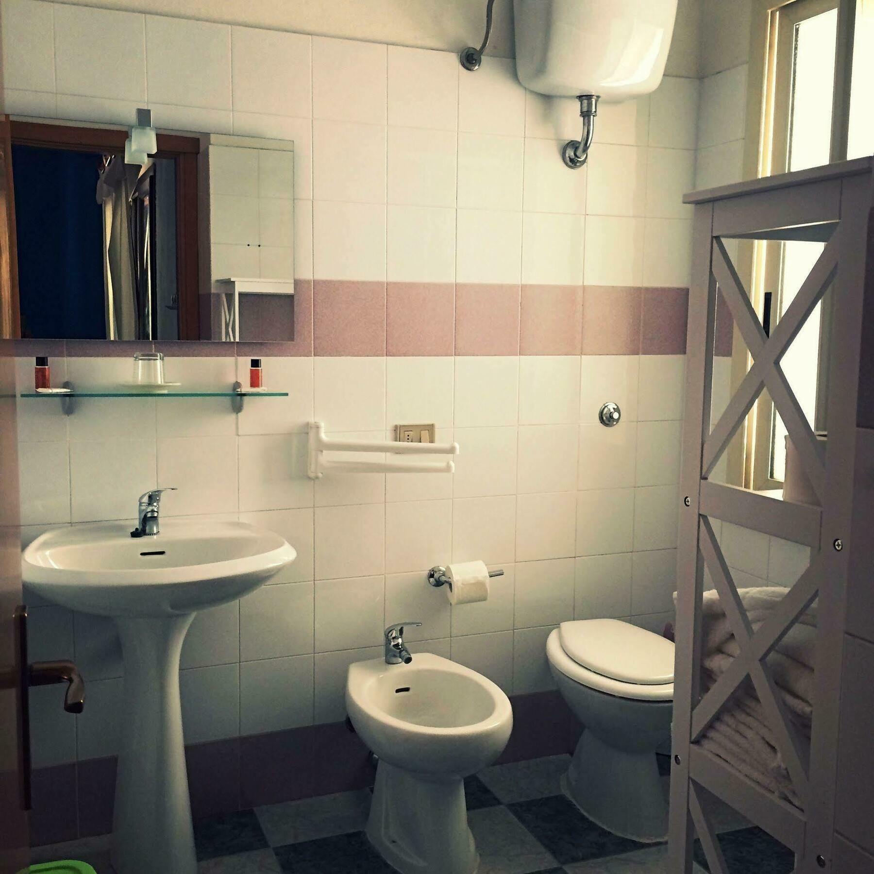En Ville Bed And Breakfast Гонеса Екстериор снимка